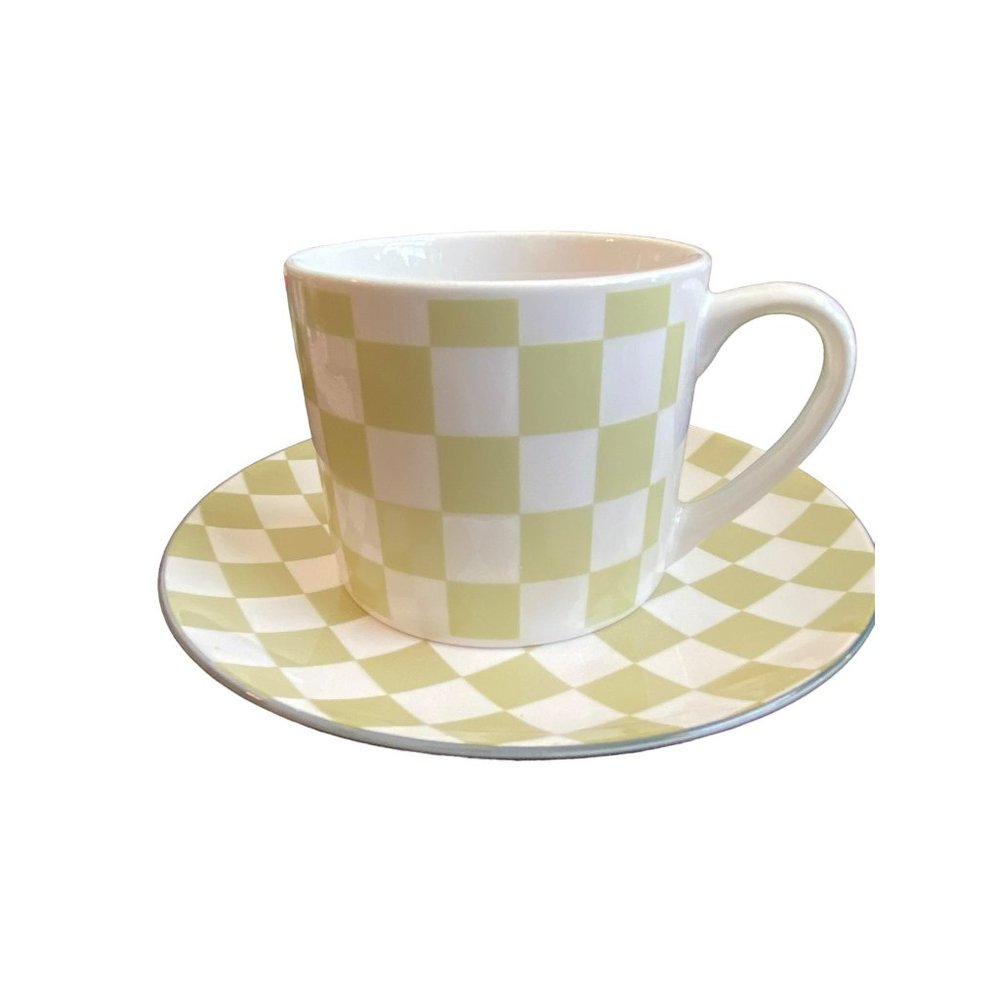Large Fiorella Coffee mug and matching plate Checkered